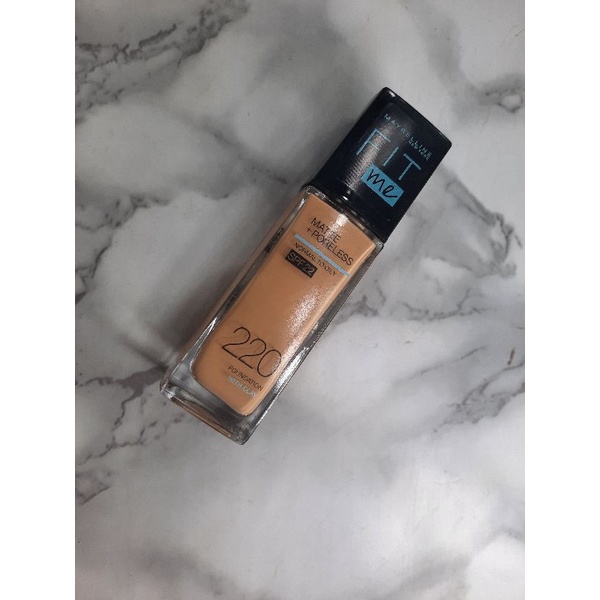 Maybelline Fit Me Foundation Shade 220