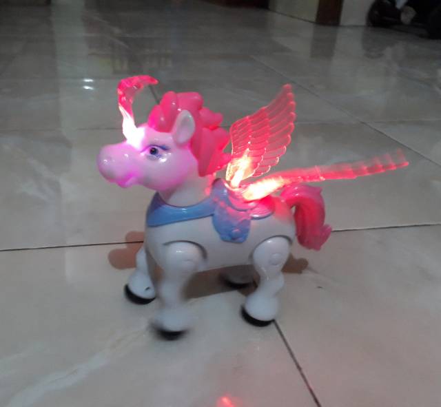 MAINAN LOVELY PEGASUS BISA JALAN SUARA KUDA SAYAP ANAK EDUKATIF BATRE