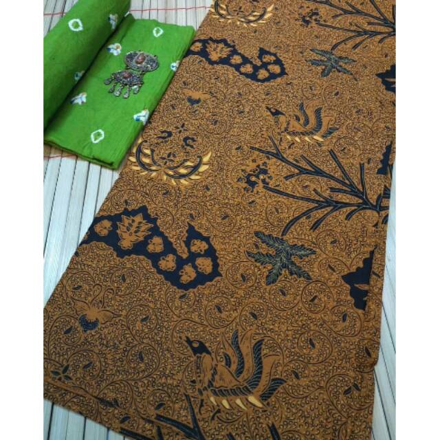 Batik sogan solo wahyu tumurun klasik