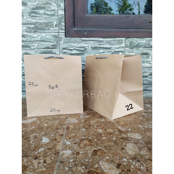 

Paperbag Nasi Polos 25x22x27 cm / Bento R10 B / Baskom