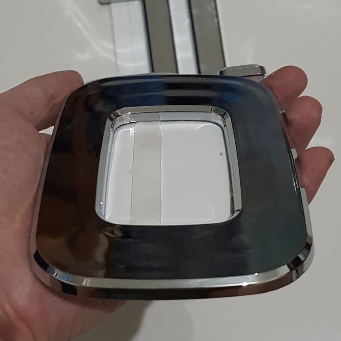 Emblem Fuso Besar / Logo Tulisan Fuso Besar / Tulisan Fuso Depan Truk