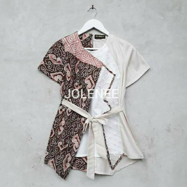 SOVINSKA. Atasan batik W 132/Cream
