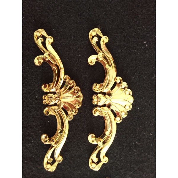 Aksesoris peti mati jenazah mahkota