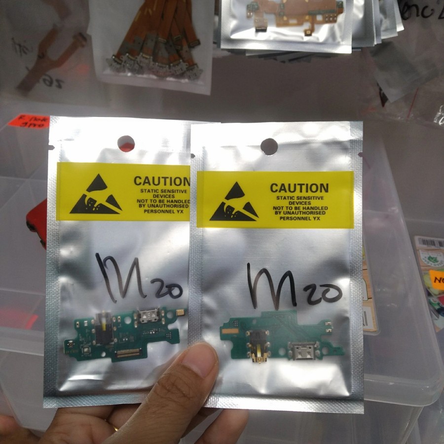 PAPAN CHARGER FLAXIBEL SAMSUNG M20