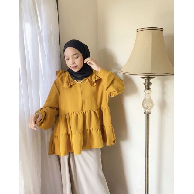 Rima Colar Ruffle Blouse