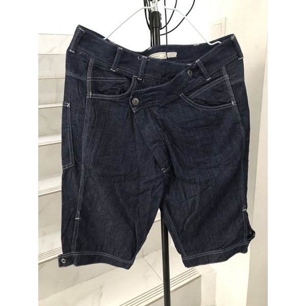 Celana pendek merk Browny jeans