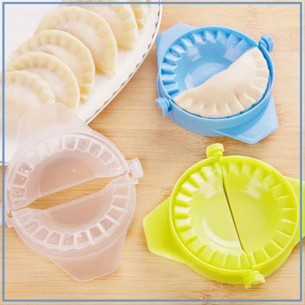 Cetakan Pastel Pangsit Kue Dumpling Gyoza - Warna Random