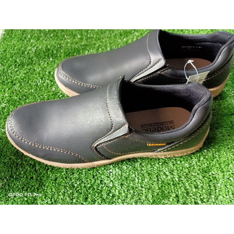 Modello_sepatu pria 993.080 Black