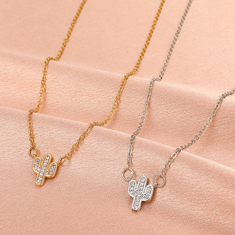 Creative Short Cactus Pendant Necklace For Women Simple Imitation Zircon Clavicle Chain Fashion Jewelry Accessories