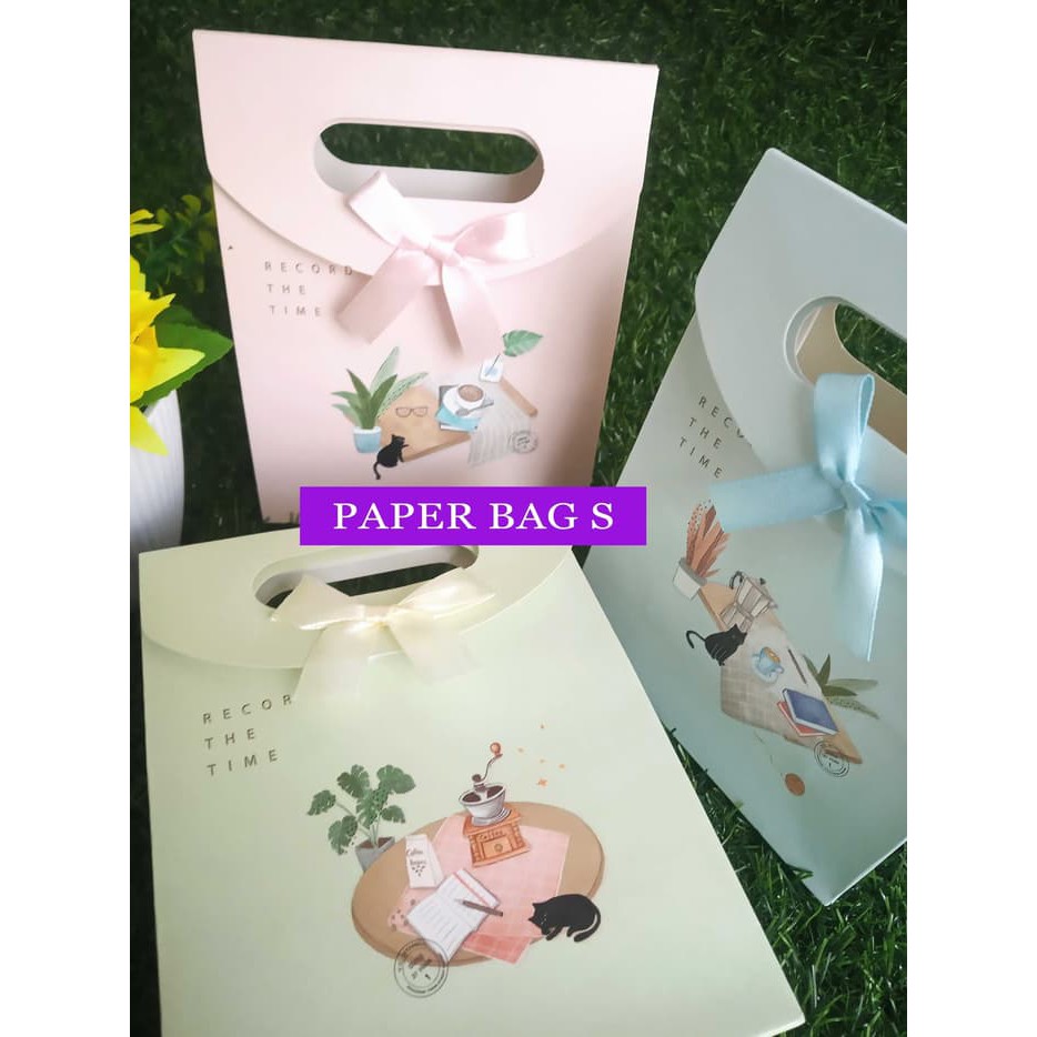 

Paper Bag Motif / Tas Kertas Kado / Tas Ulang tahun - S Record Cat