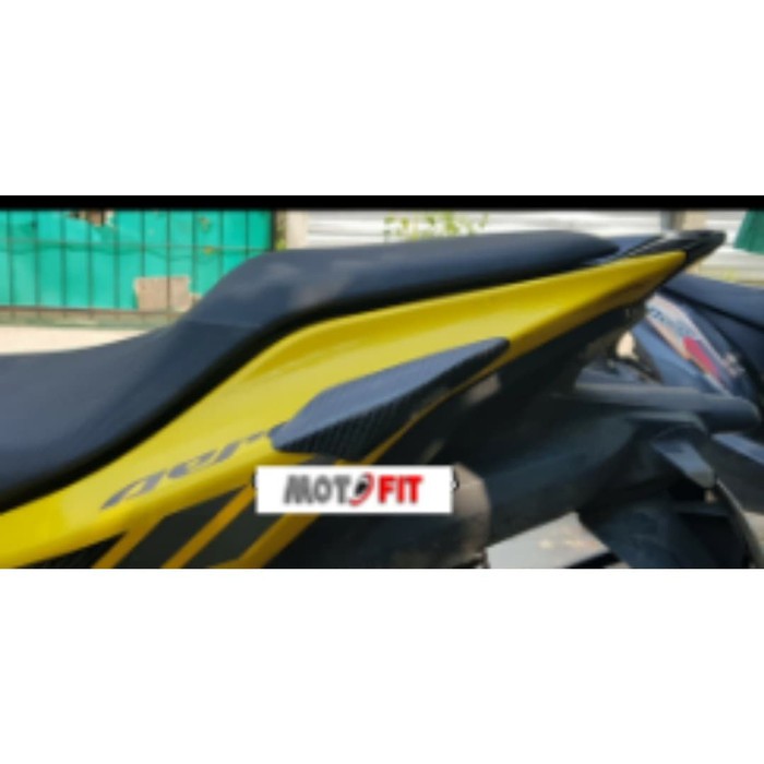 tail slider aerox pelindung body buntut belakang aerox carbon kevlar