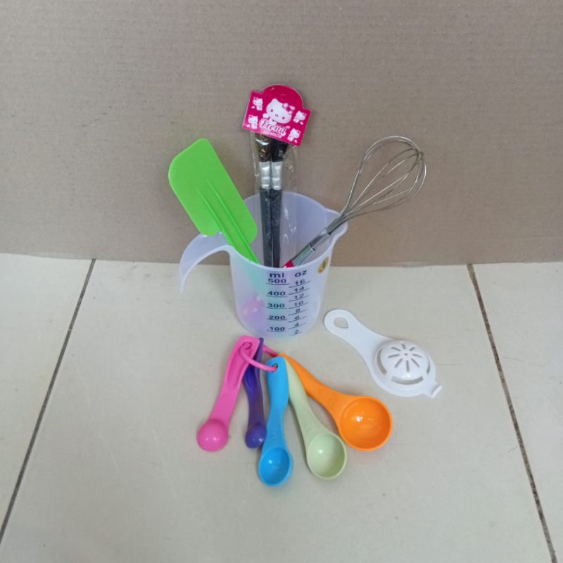 perlengkapan membuat kue alat membuat kue