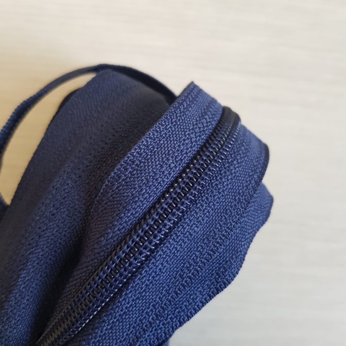 Daun Resleting AMCO Nylon No 5 Meteran  Roll A