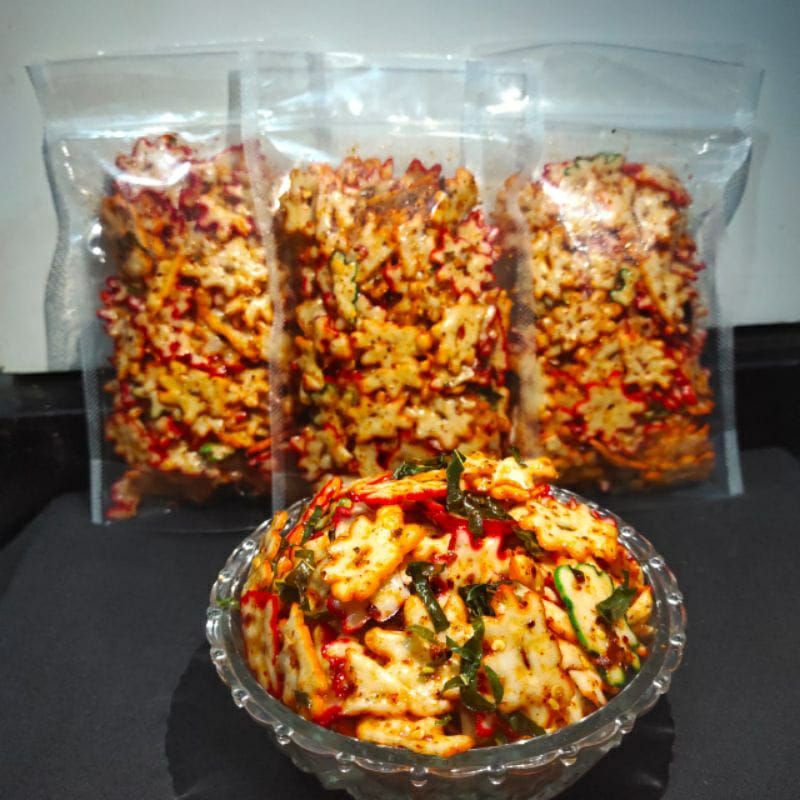 

kriuk kriuk kerupuk kemplang pedas guris 100grm