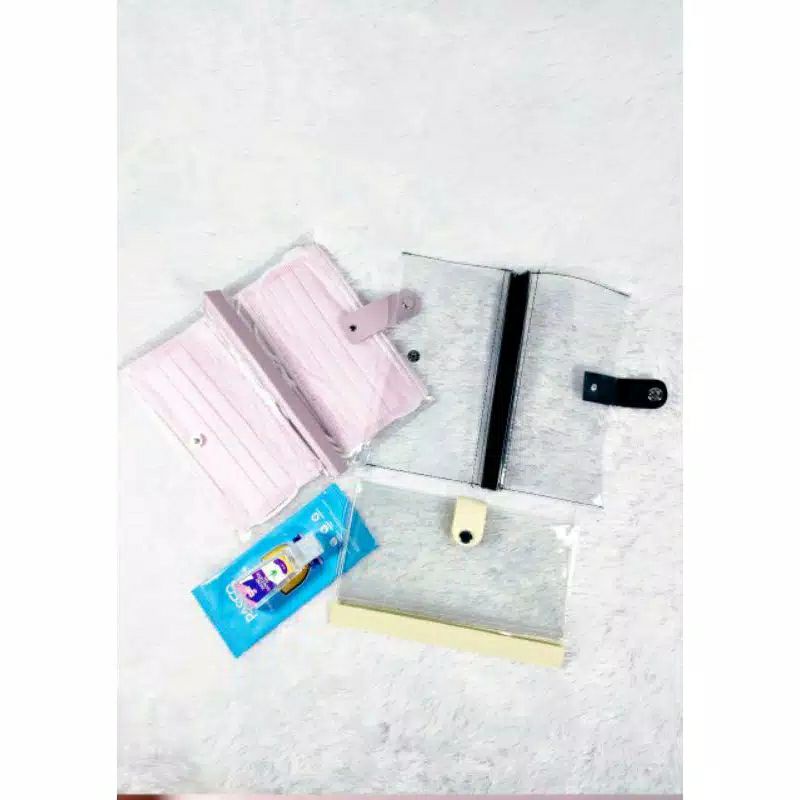 Tempat Pouch Dompet Lipat 2 Sisi Transparan Masker Lucu Unik Simple Praktis Travel Serbaguna