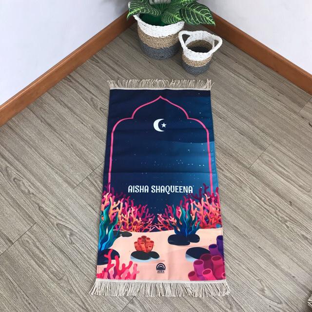 Sajadah Anak Premium Grade Gratis Custom Nama,  Anti slip, bisa Lapis Busa (Tebal dan empuk), Full Printed motif Lucu-Pink Coral