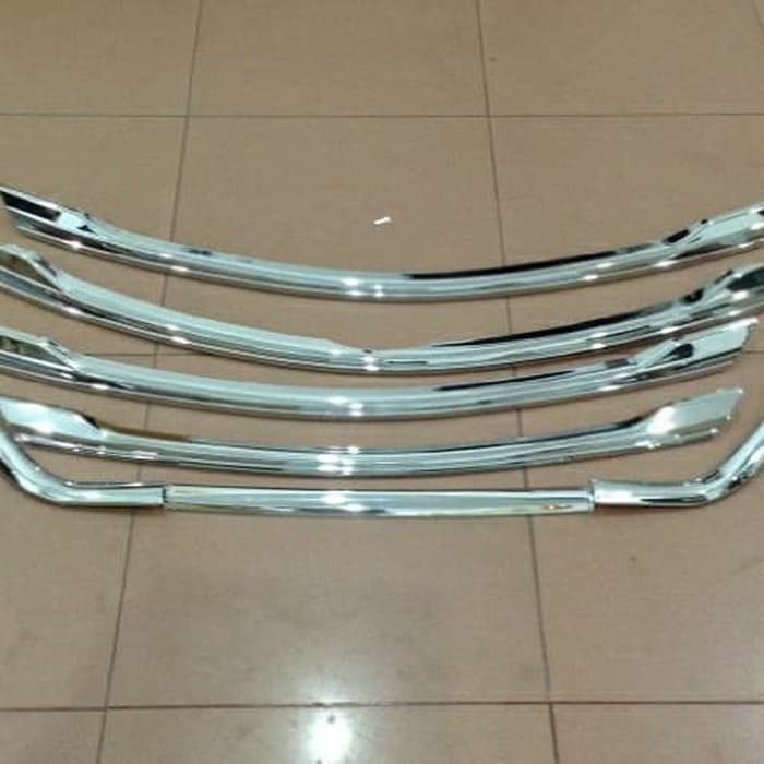 Lis grille grill radiator bumper depan grand avanza / great new xenia 2015 sampai 2018 2016 2017 CHROME CROM