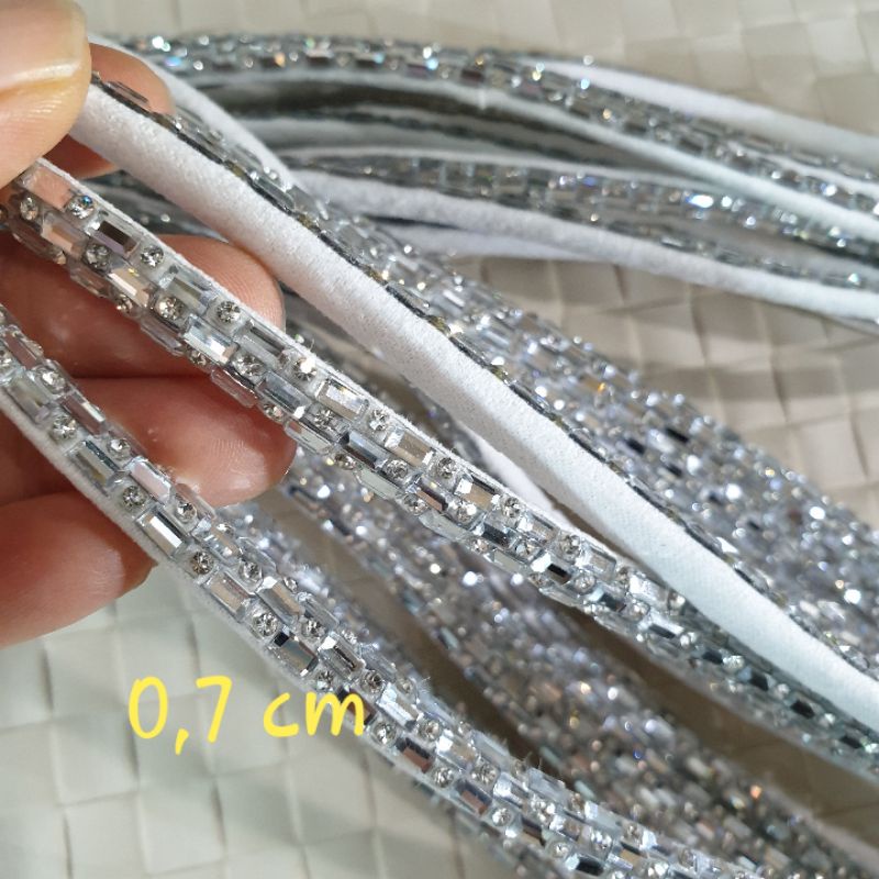 Tali Diamond Ulir Kulit Per 45 cm