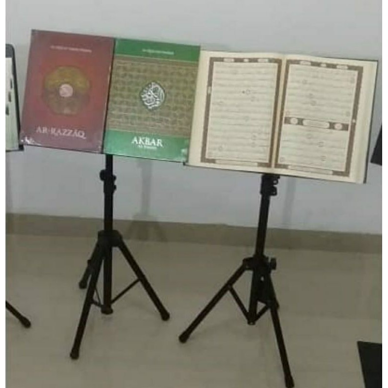 Stand book penyangga Al Qur'an untuk imam shalat atau shalat tahajud