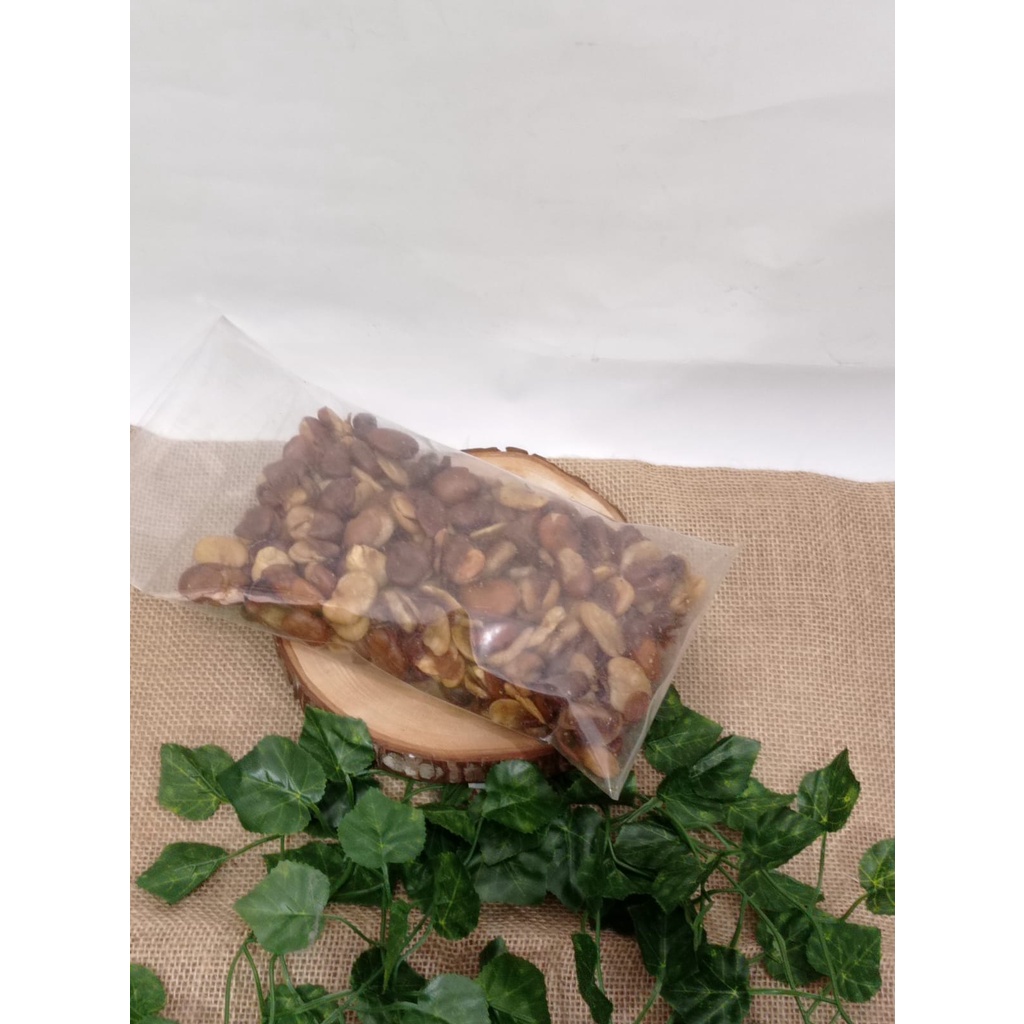 

kacang koro kulit 250gr