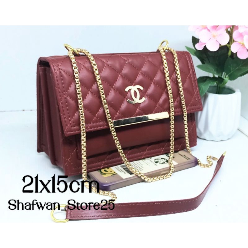 Tas Wanita//Selempang wanita kekinian //Fashion Wanita//Tas Behel Cantik //#tas #taslokal #tasmurah #tasgrosirmurah #taswanita #tastanganpertama #tasfashion #taspaket #taspaketan #tascewek #tasselempang #slingbag  #taspinggang#slingbag #taswanitagaya