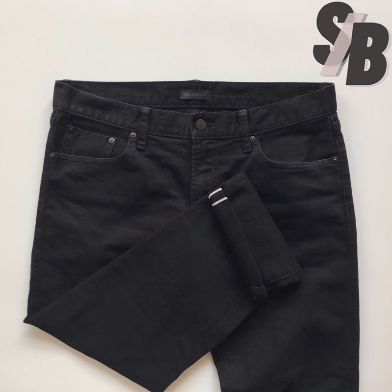 Uniqlo Slim Straight Selvedge Jeans Black
