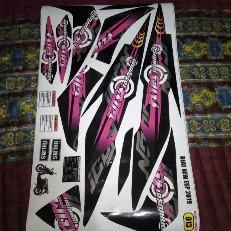 sticker striping motor Beat fi 2016-2019 semifull warna hitam pink