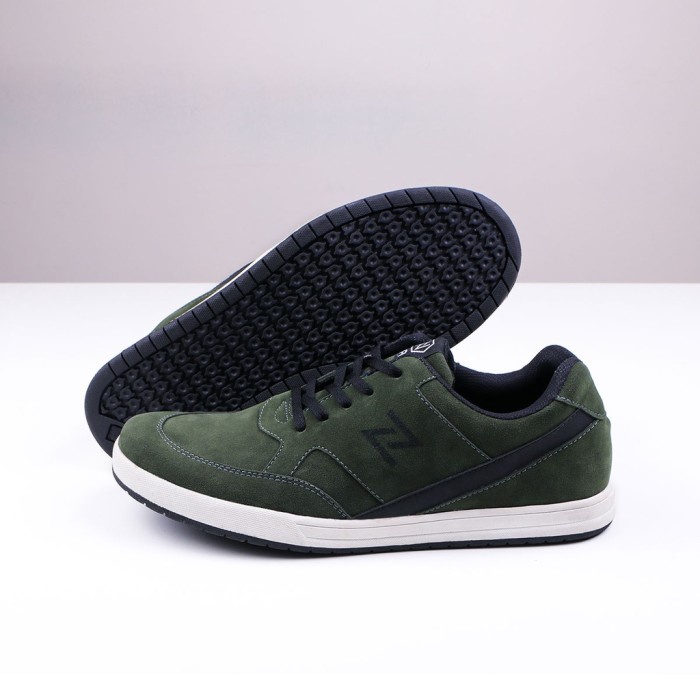 Locko Sneakers Sepatu Pria Sepatu Kets Casual Original Naz X DK01 SHOES