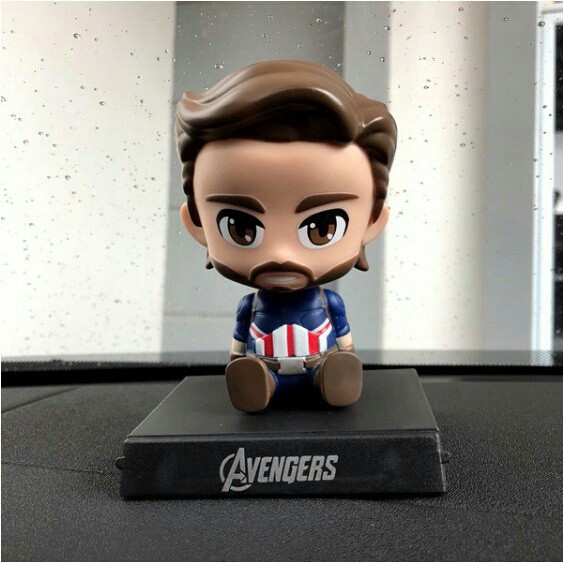 Marvel Avengers Action Figure Pajangan Dashboard Mobil