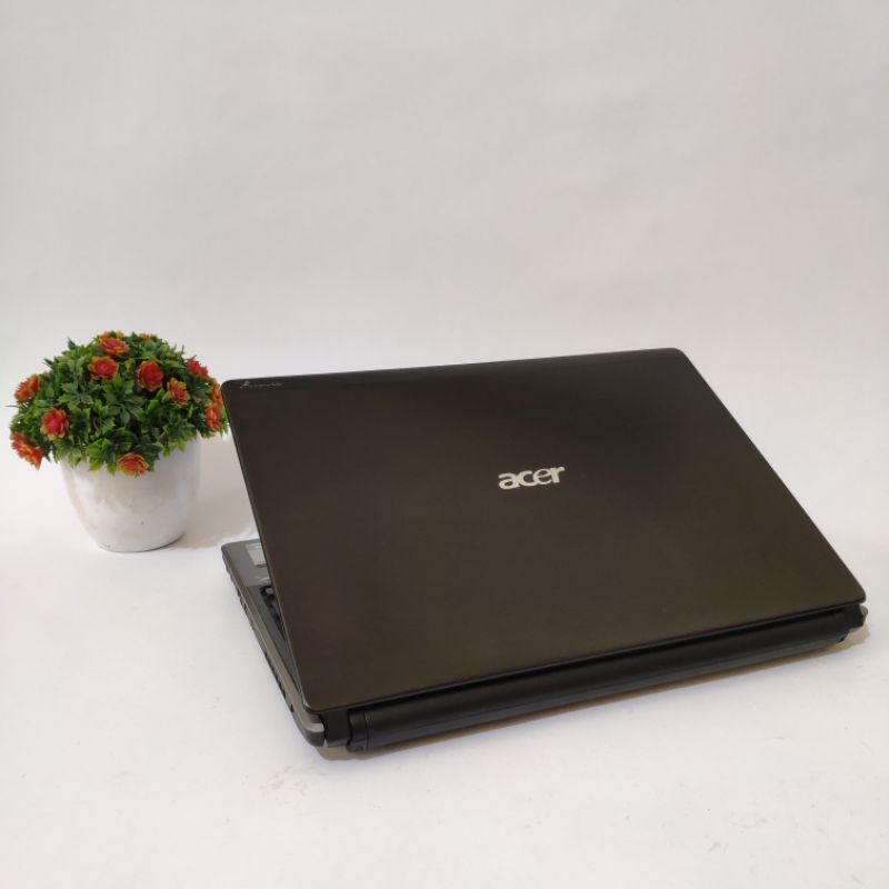 laptop slim/tipis acer aspire timeline 3820TG - dual vga Amd Radeon - core i5 - ssd