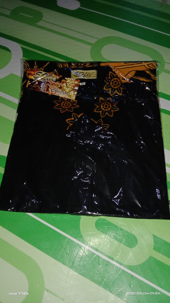 Kemeja Batik Pria Lengan Pendek Reguler Premium Katun Halus