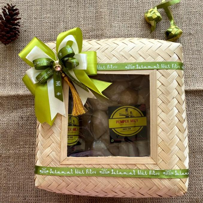 

Hampers Pempek Autentik isi Pempek Campur + Cuko