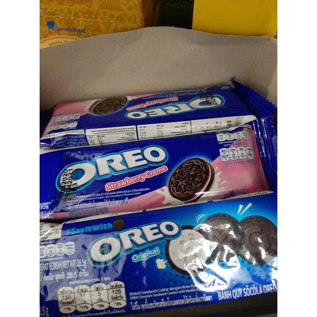 

Oreo Coklat, Strawberry