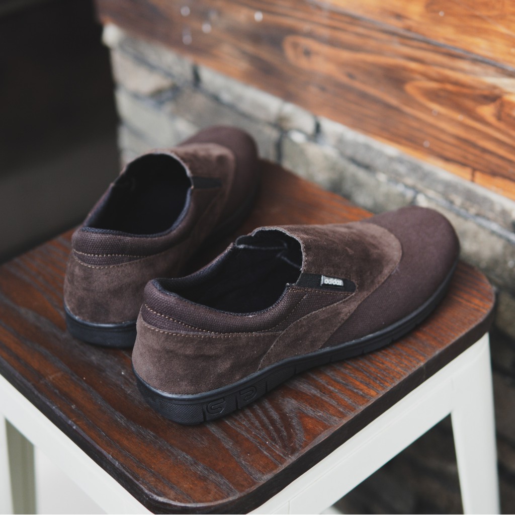 [Discount Gila]Sepatu Pria Adidas Glen Slip On Santai Keren Outdoor Kuliah Kerja Santai Rumahan