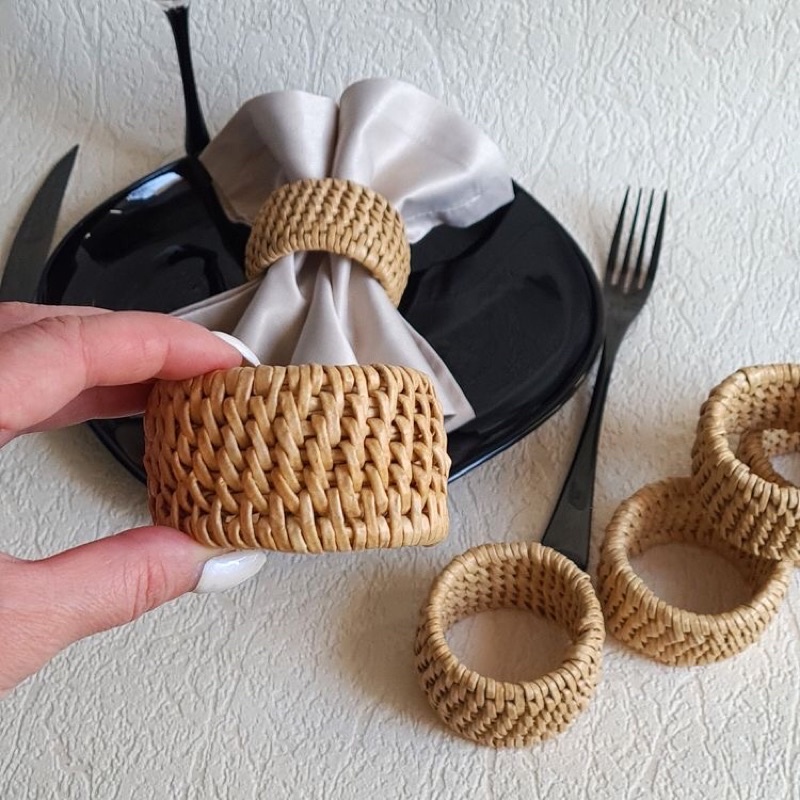 Napkin ring / rattan napkin
