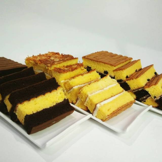 

LAKSAMANA MANDARIN CAKE (kecil)