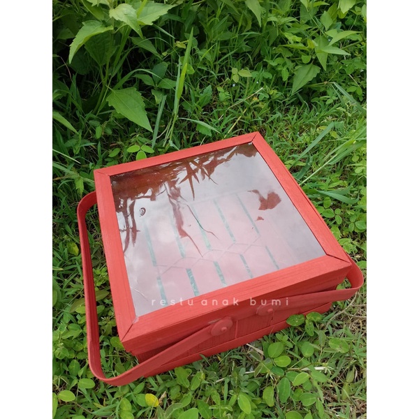 

keranjang hantaran Keranjang Hantaran Nikah Merah 25x25/hantaran/nikahan/seserahan/hampers/bingkisan/wedding/hadiah/giftbox/keranjang/wadah makanan/gift/sembako/roti/cake/nasi/catering/nasi box/food/lamaran/tradisi/craft
