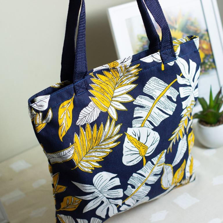 TOTEBAG KANVAS PREMIUM MOTIF ANEKA DAUN. Riens Collections