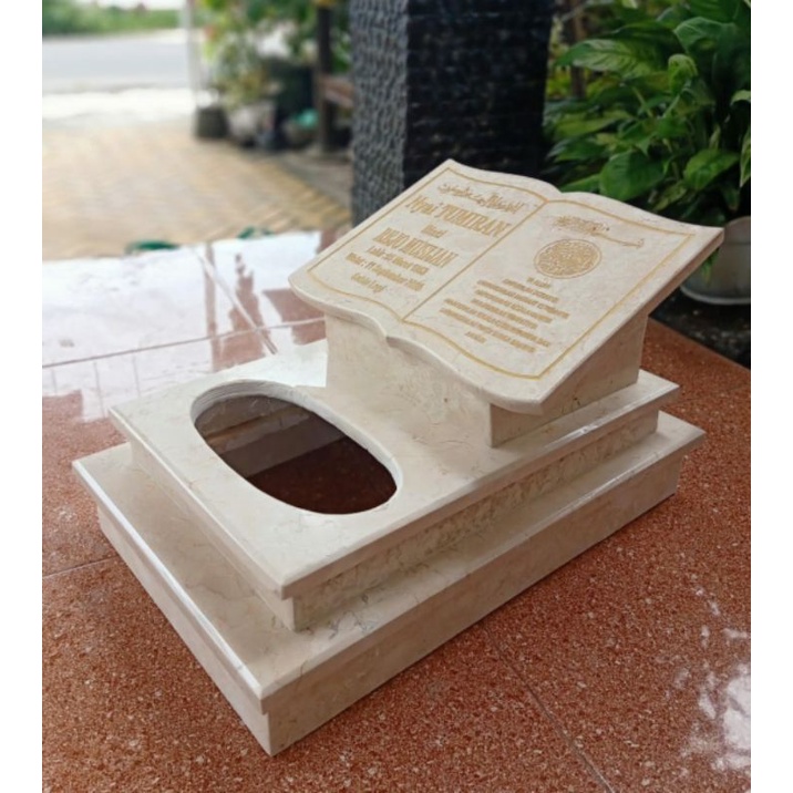 Maesan Makam Marmer Model Buku Variasi Tempat Bunga