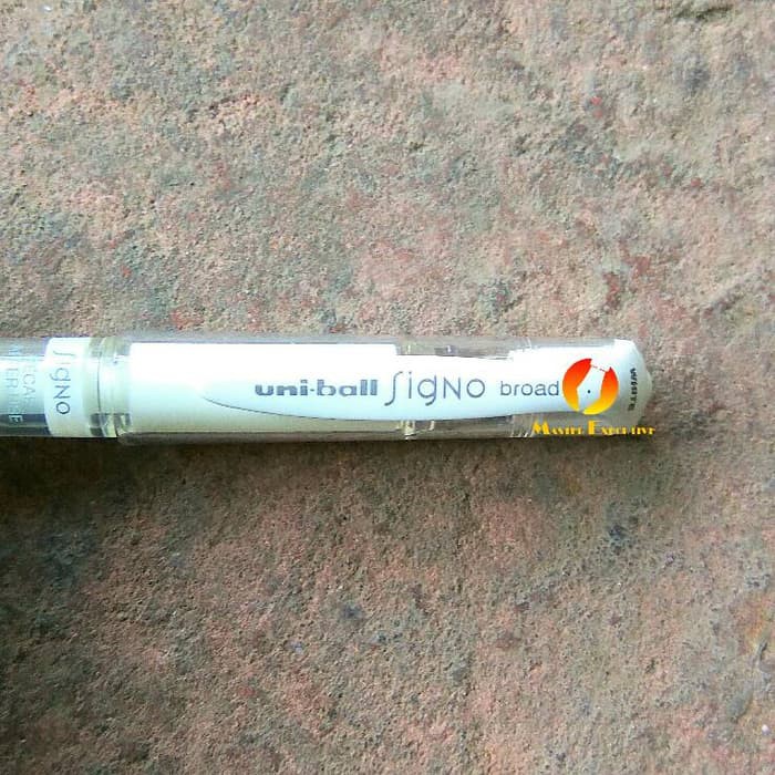 

Jual Uniball Signo Broad JAPAN White Gel Ink Roller Ball Pen Jel Putih Diskon