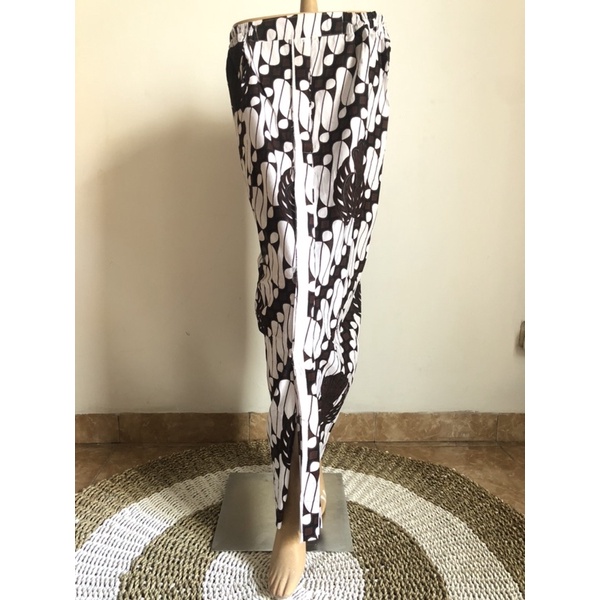 rok jarik wiru | jarik wiru cewek | rok jarik among tamu | rok batik | rok pengantin | rok jarik mur