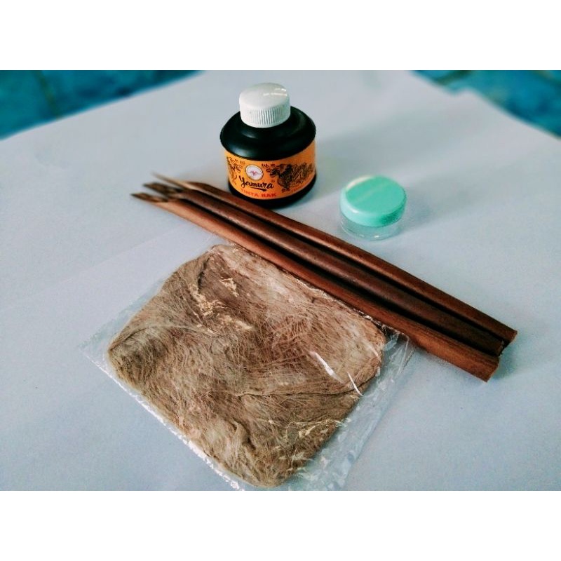 

Paket Belajar Kaligrafi ( Handam, Liqoh, Mihbar, Tinta Bak Sedang)