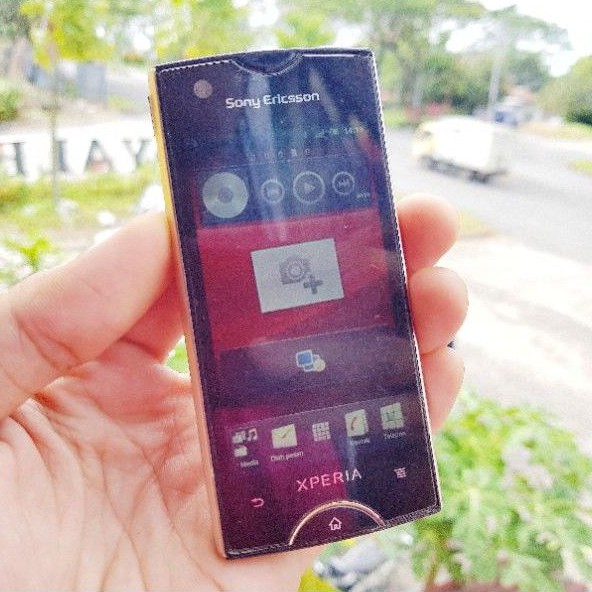 (TERJUAL) SONY ERICSSON XPERIA ST18i ANDROID HP JADUL SECOND ORIGINAL KLASIK MUSIK HANDPHONE