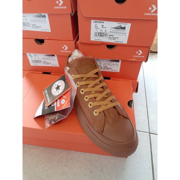 Sepatu Converse Laki Perempuan