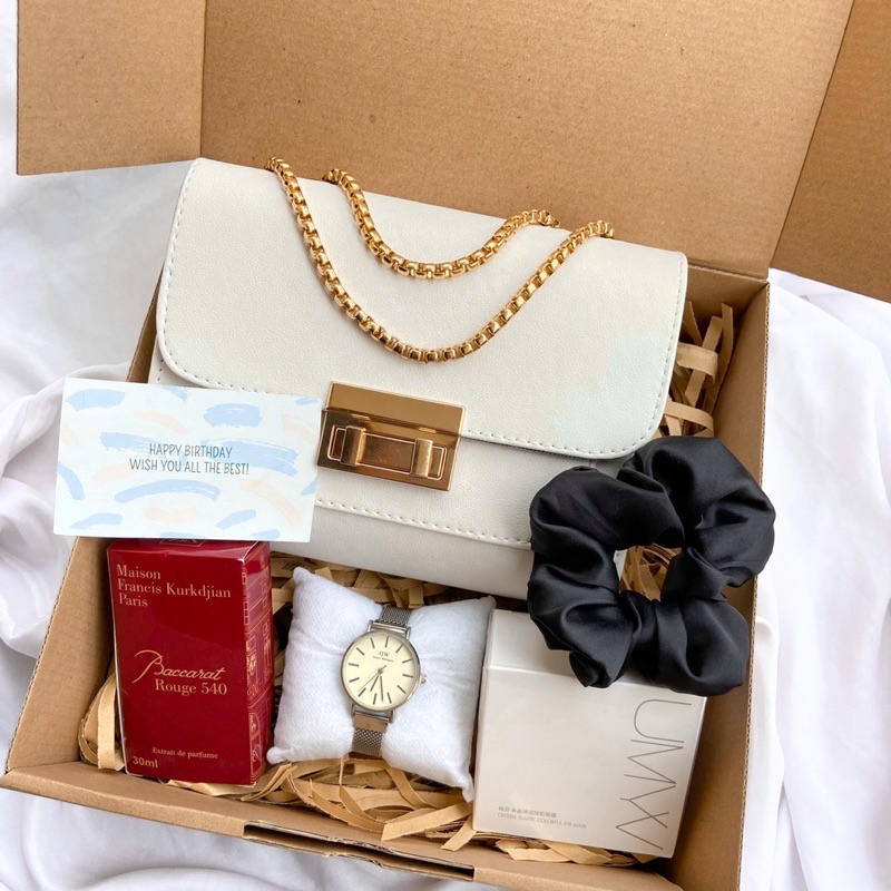 HAMPERS SET TAS  KADO CEWEK / KADO PACAR [KDW081] ANNIVERSARY / HAMPERS LEBARAN / WEDDING / VALENTINE / KADO NIKAH / HAMPERS LEBARAN