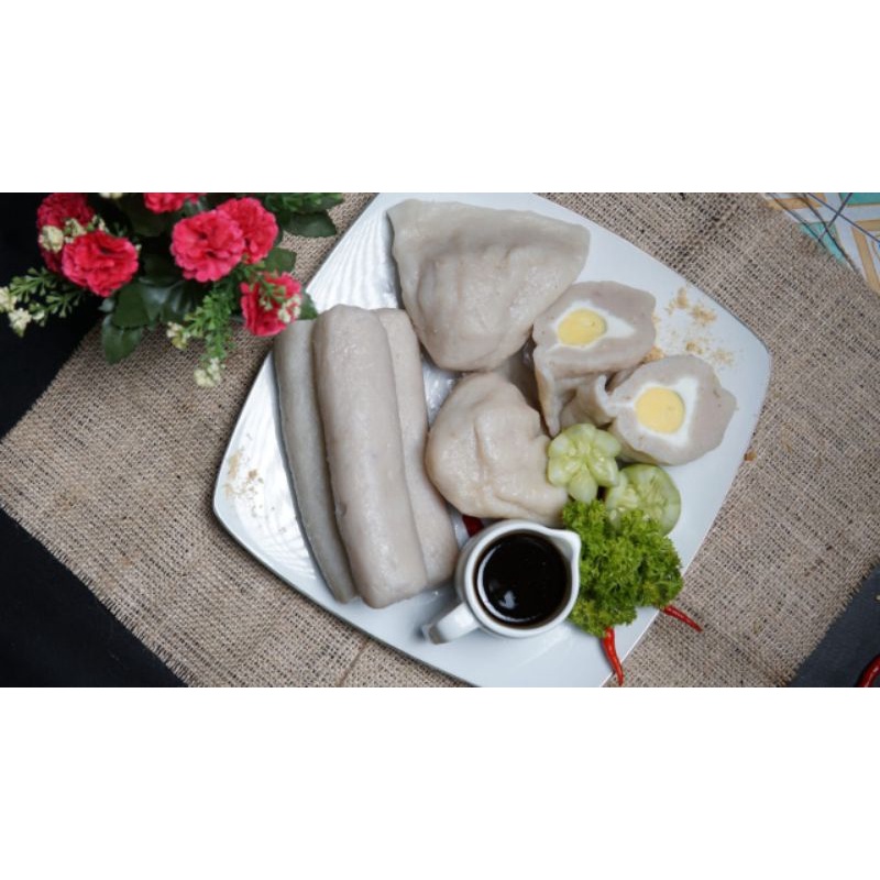 

pempek Palembang/pempek terenak/pempek Bogor/pempek jukfin/pempek Jabodetabek/pempek premium