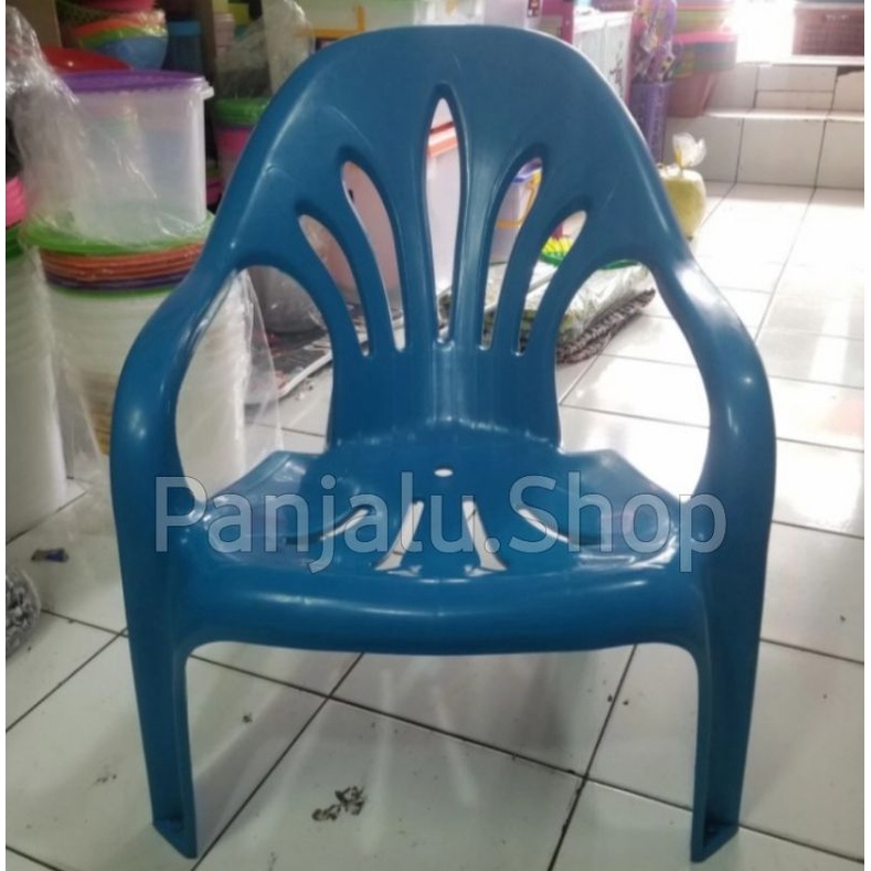 Bangku / Kursi santai plastik / kursi sender / duduk