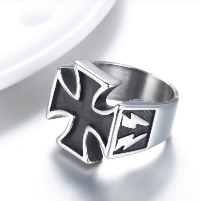 SEUSUK  Cincin Desain Salib 3D Gaya Punk Unik untuk Pria