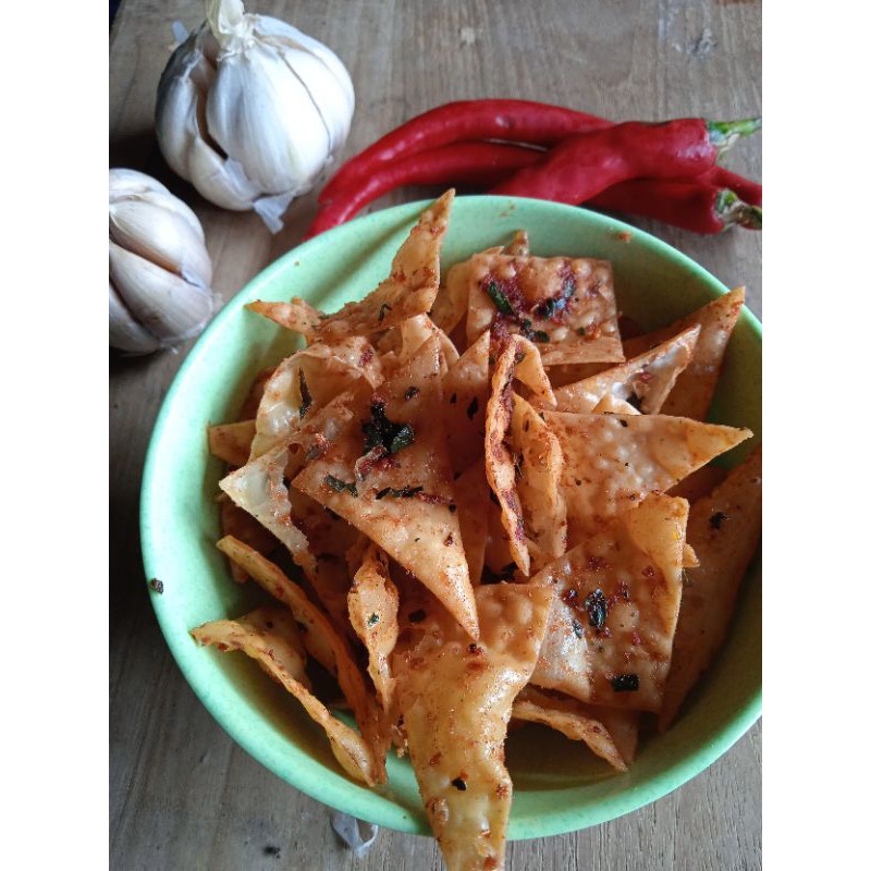 

Krip-Pang Daun Jeruk Pedas/ kripik pangsit daun jeruk pedas