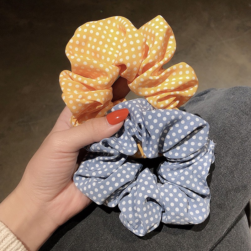 Yooara.id Scrunchie Vintage Ikat Rambut Klasik Dot Kunciran Bintik